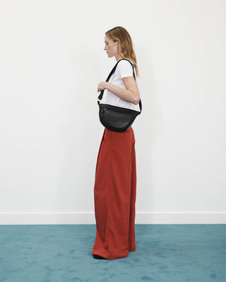 Sporty Crossbody: Black